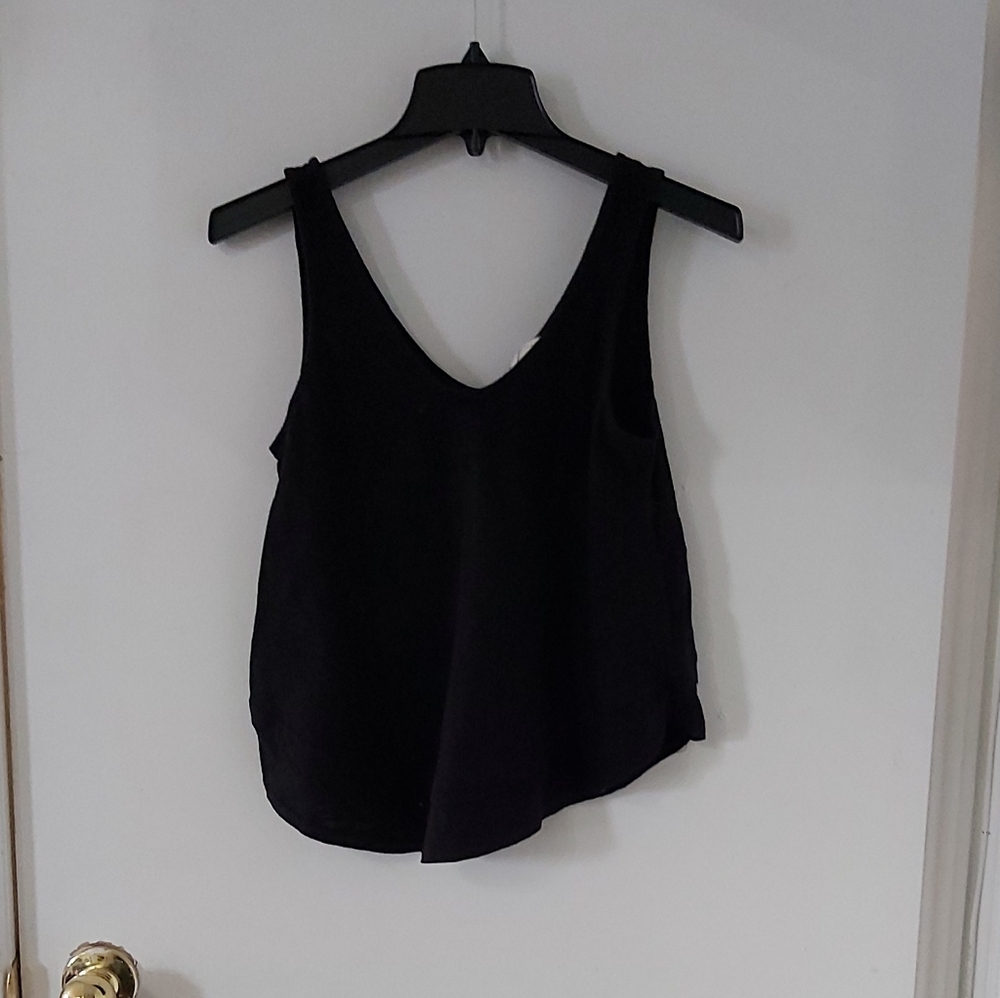 SOLD🌷3for$20!🌷 loose tank